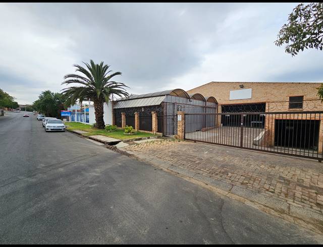 2,900M² FACTORY FOR SALE IN KYA SANDS
